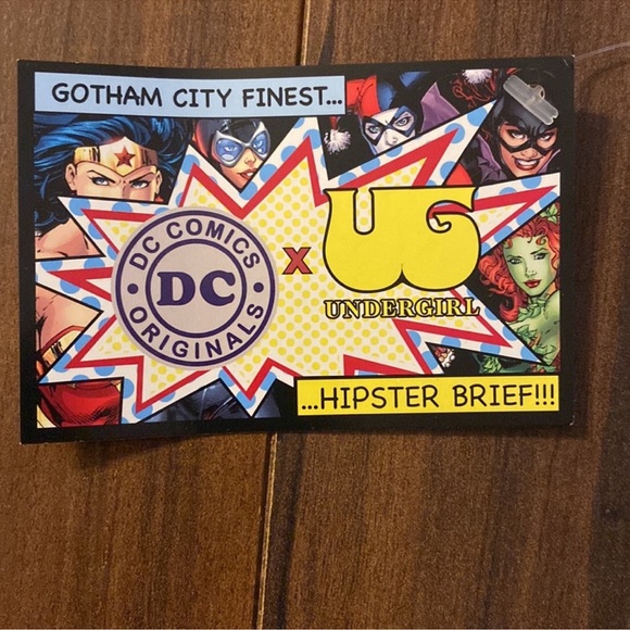 DC Comics Hipster Brief with Colorful Superhero Design - Picture 5 of 6